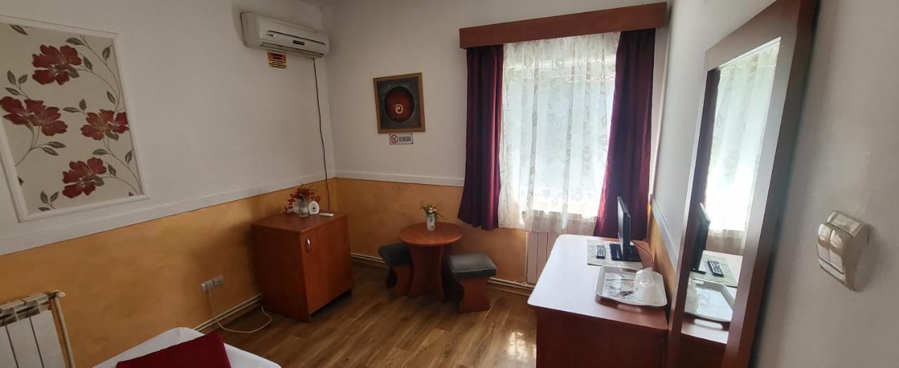 Pensiune Restaurant Arconi Năvodari Extérieur photo